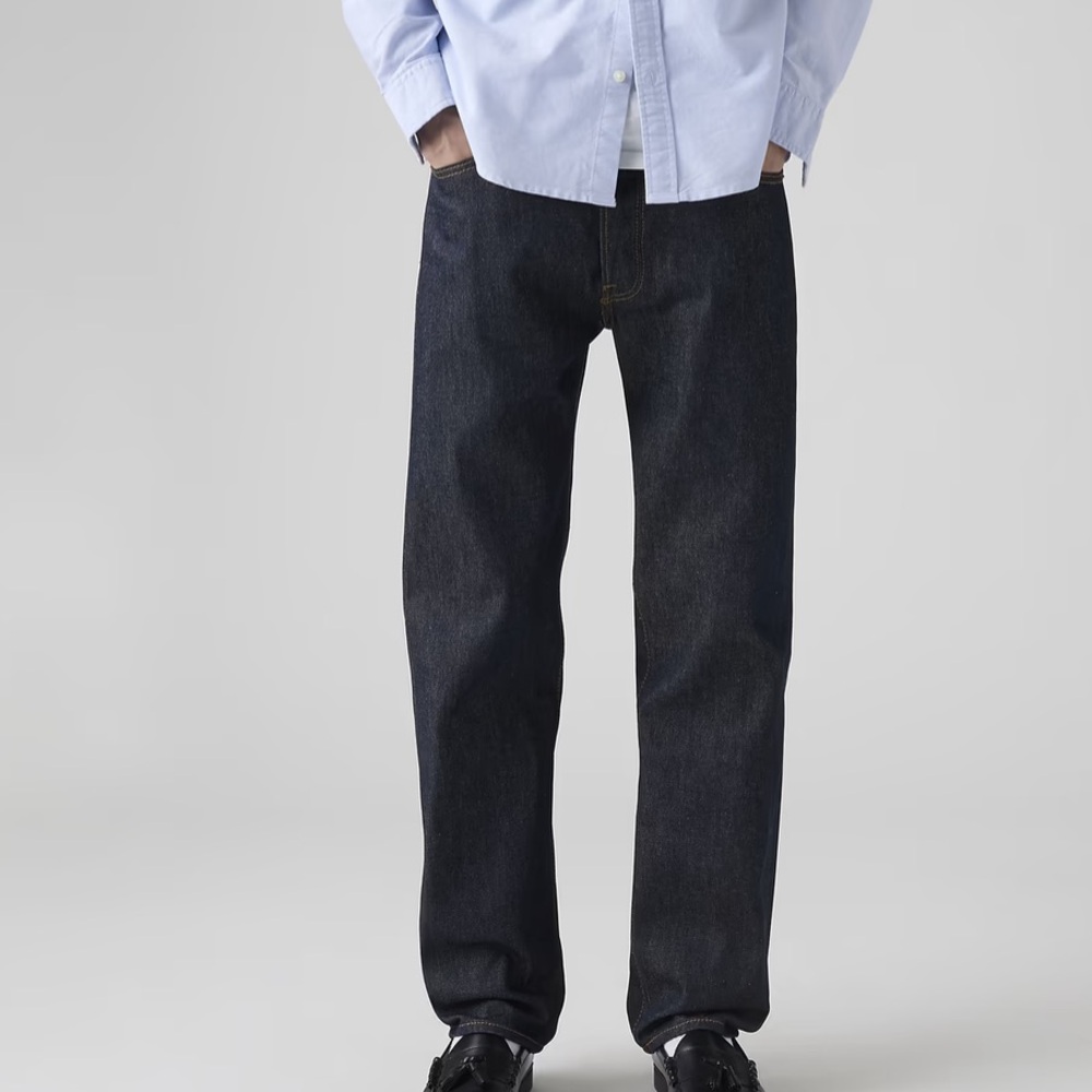 Levi 501 Men's straight leg, dark wash denim jeans. New, with tags. 28x32